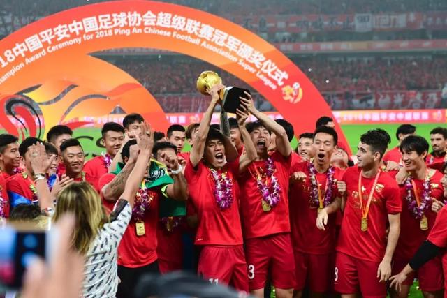 官方：大马丁当选FIFA2024年最佳门将