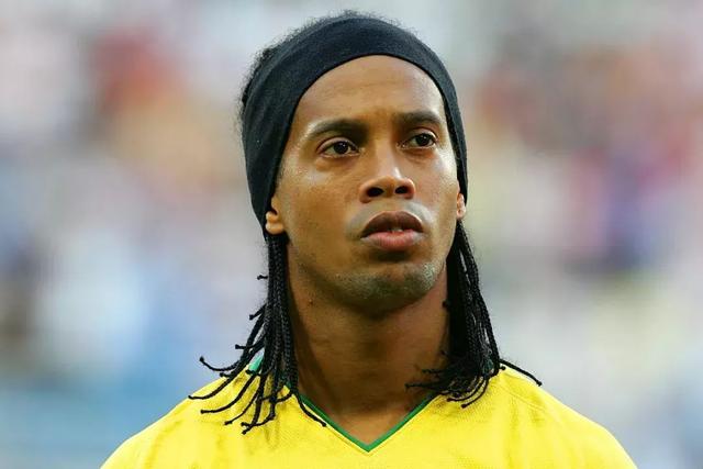 小卡伤退快船负森林狼 利拉德12中2雄鹿负国王