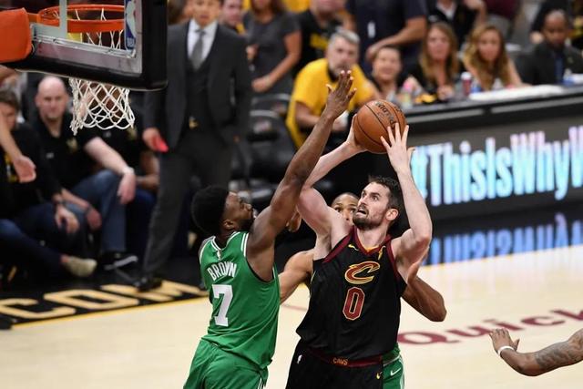 约基奇35+16爱德华兹30+8+8 掘金险胜森林狼